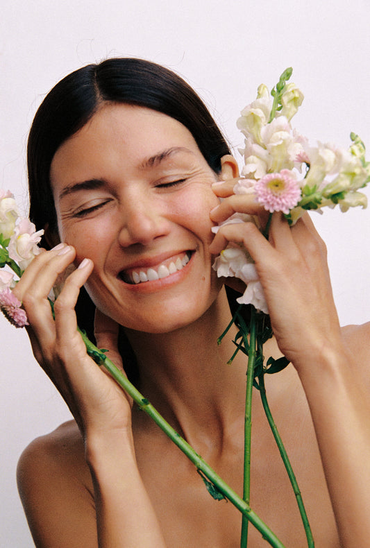 What Is Bakuchiol and Why It Helps Aging Skin